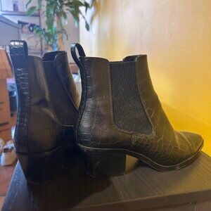 Black Chelsea boots